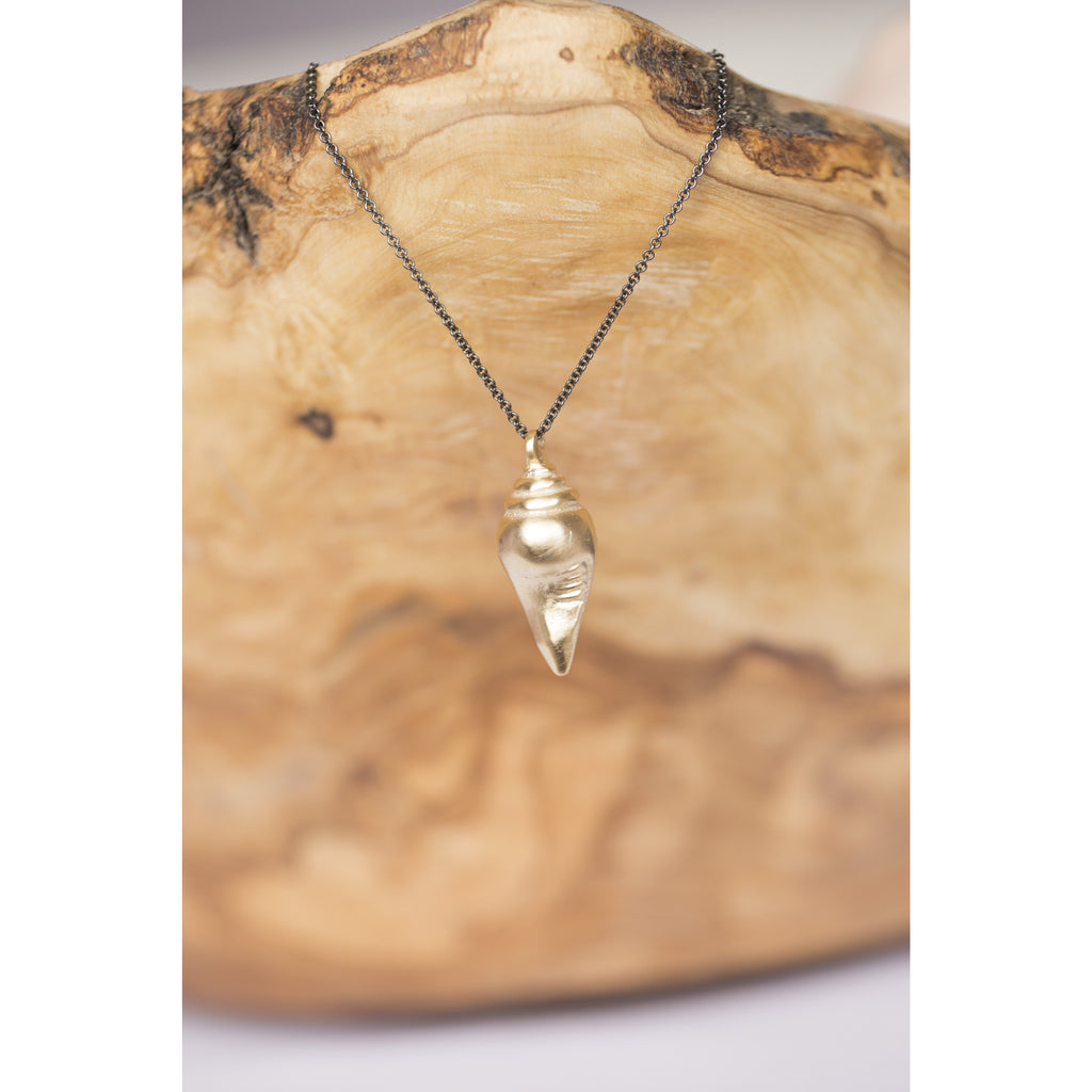Yogi's Conch Shell Necklace - Sage Moon